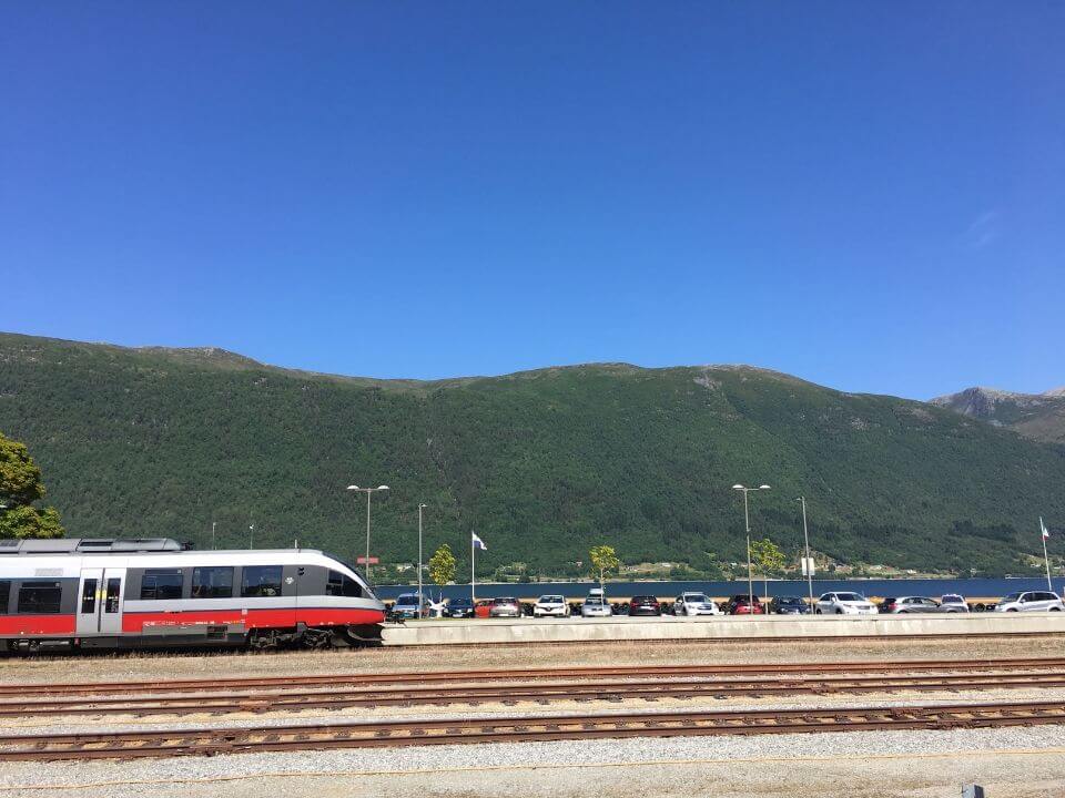 Andalsnes train station3
