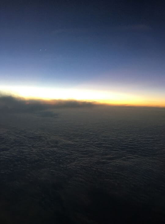 飛機雲朵